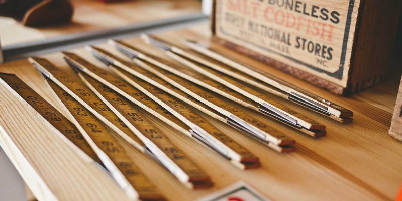 数字时代的家庭祭坛：如何在碎片化生活中重建稳固的家庭敬拜传统